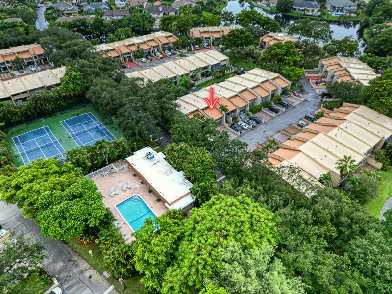  Condo & Townhome Photos