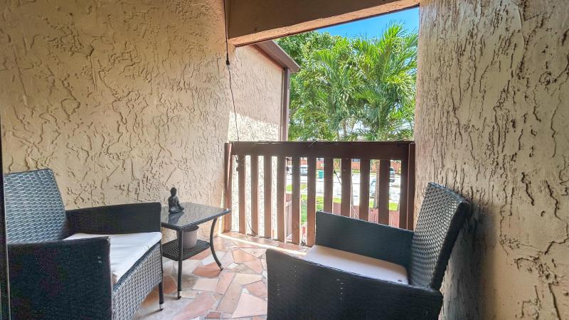  Condo & Townhome Photos