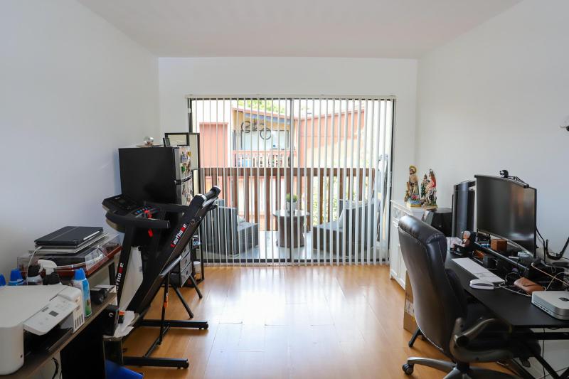  Condo & Townhome Photos