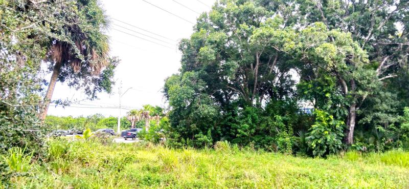  Commercial & Industrial Land Images 