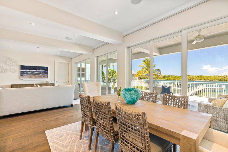  Single Family Homes Photo 13:  Jupiter,  FL 33469