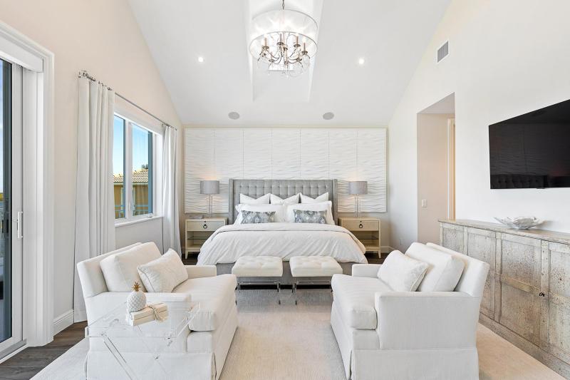  Single Family Homes Photo 18:  Jupiter,  FL 33469