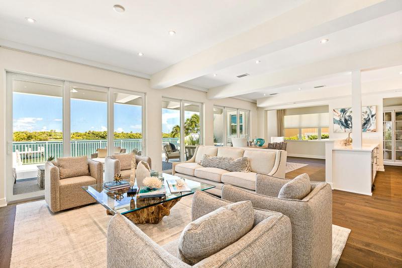  Single Family Homes Photo 8:  Jupiter,  FL 33469