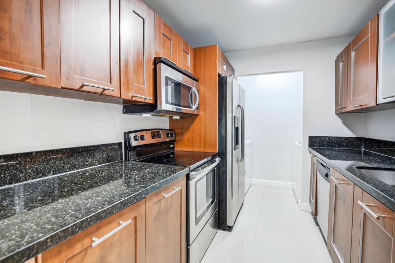  Condo & Townhome Photos