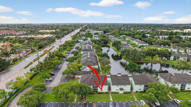  Condo & Townhome Photos