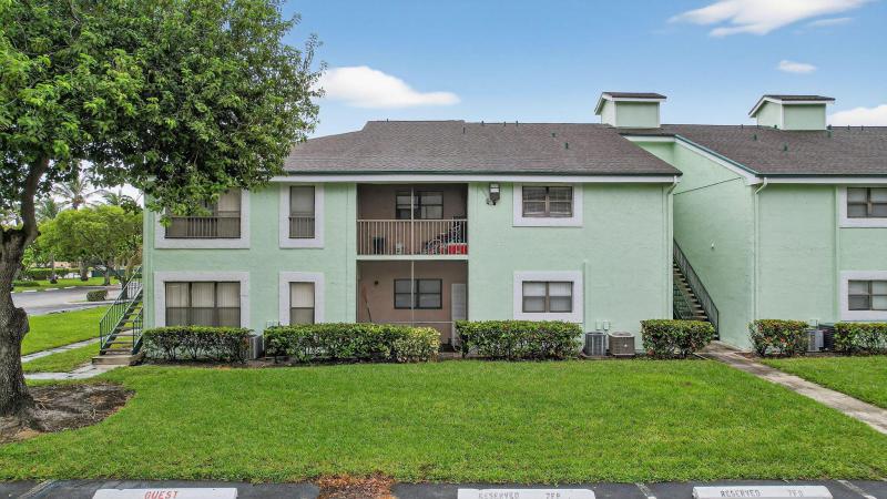  Condo & Townhome Photos
