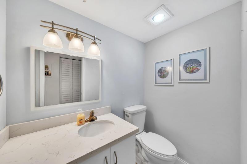  Condo & Townhome Photos