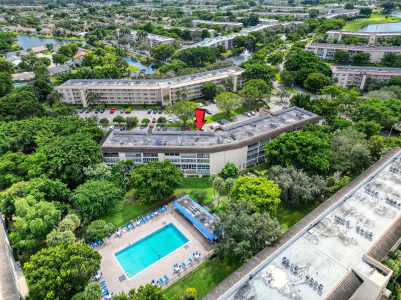  Condo & Townhome Photos