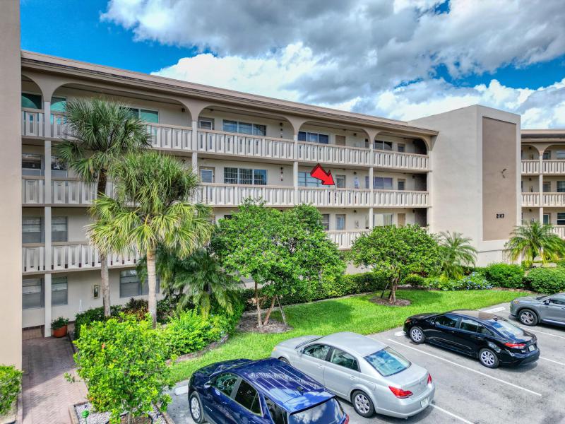  Condo & Townhome Photos