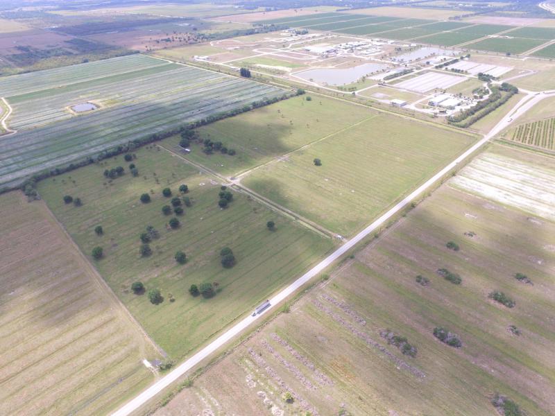  Commercial & Industrial Land Images 