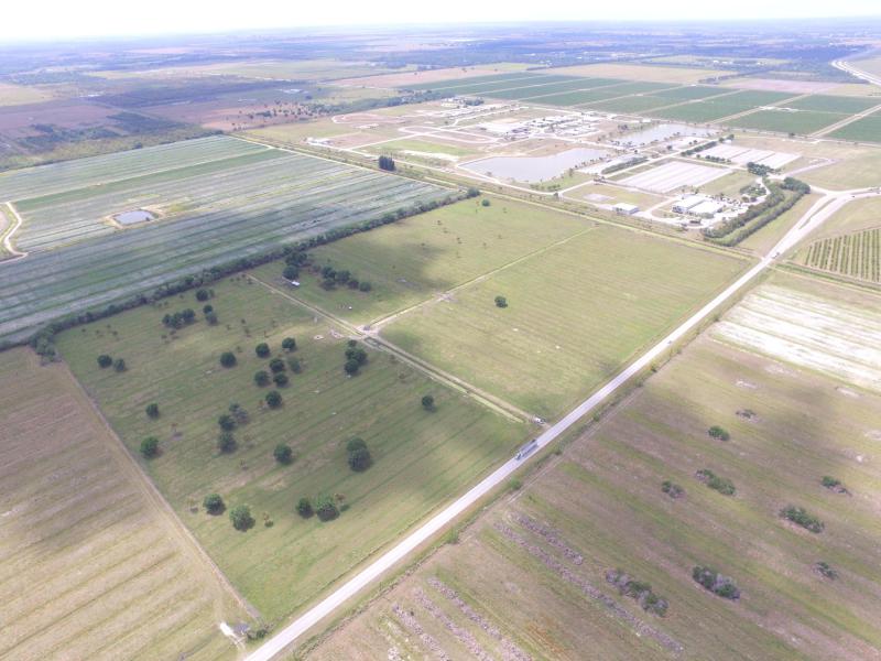  Commercial & Industrial Land Images 