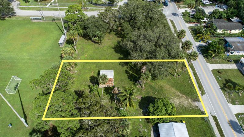  Commercial & Industrial Land Images 