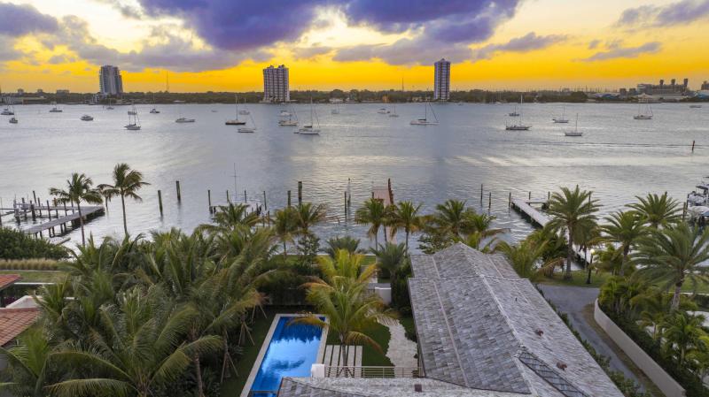  Single Family Homes Photo 10:  Palm Beach,  FL 33480