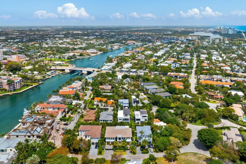  Single Family Homes Photo 12:  Boca Raton,  FL 33432