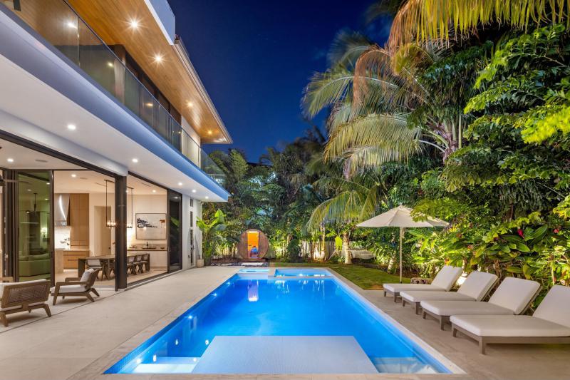  Single Family Homes Photo 2:  Boca Raton,  FL 33432