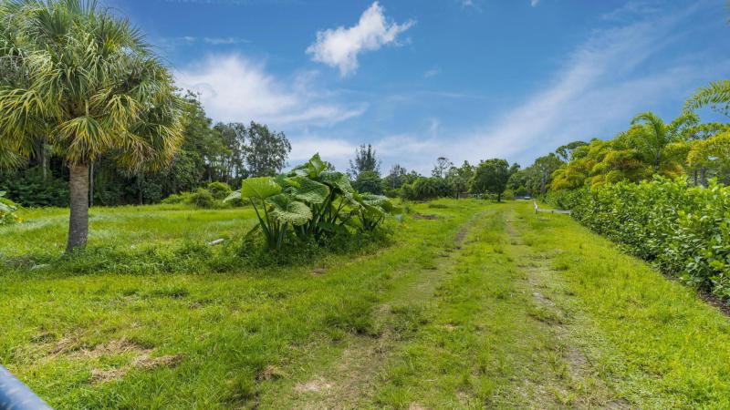  Commercial & Industrial Land Images 