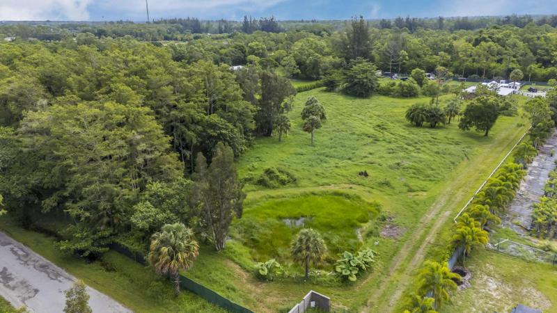  Commercial & Industrial Land Images 