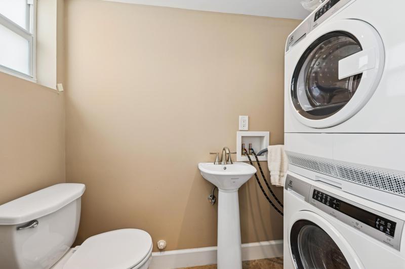  Condo & Townhome Photos