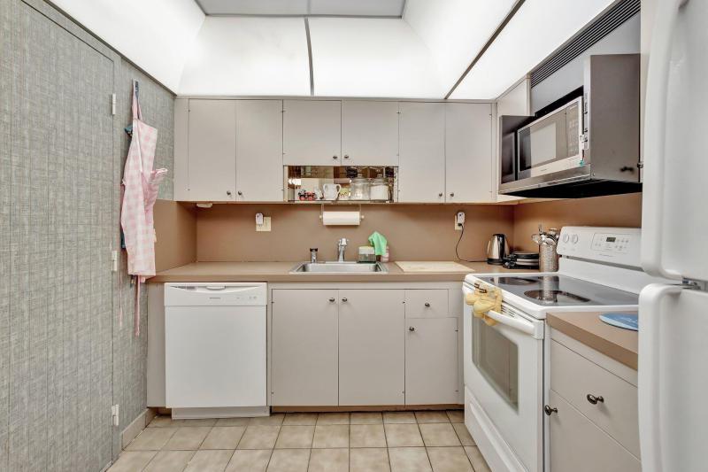  Condo & Townhome Photos