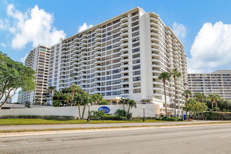  Condo & Townhome Photos