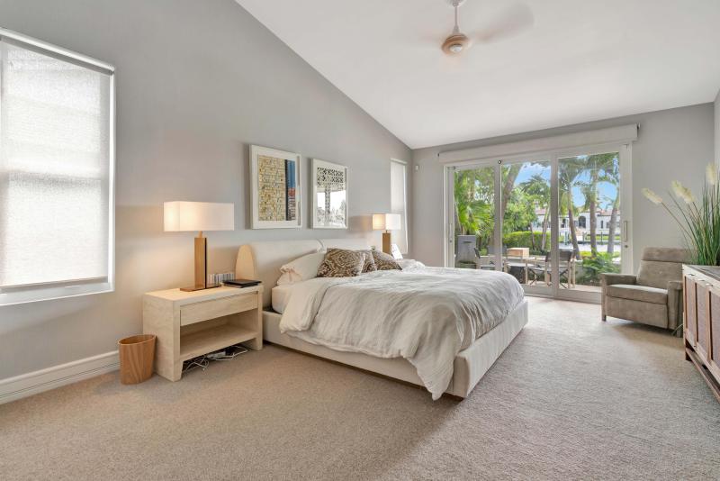  Single Family Homes Photo 14:  Jupiter,  FL 33477