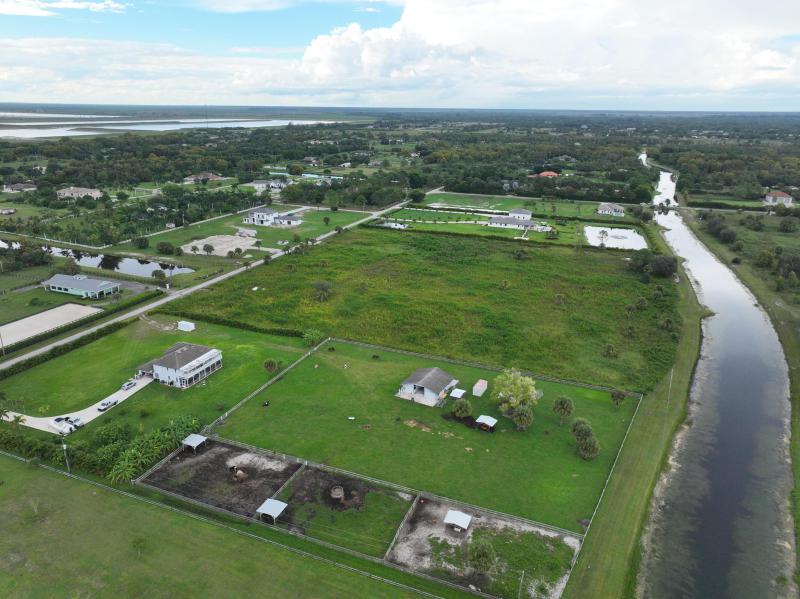  Commercial & Industrial Land Images 