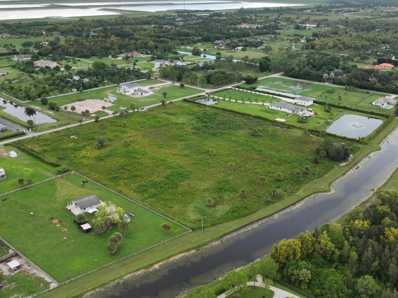  Commercial & Industrial Land Images 