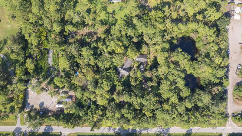  Commercial & Industrial Land Images 