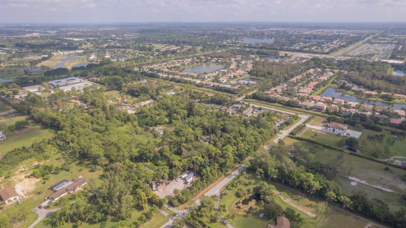  Commercial & Industrial Land Images 