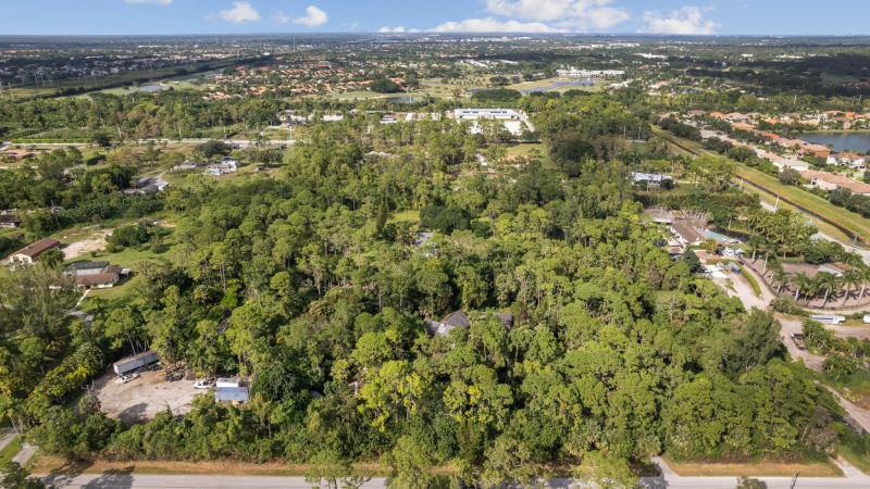  Commercial & Industrial Land Images 