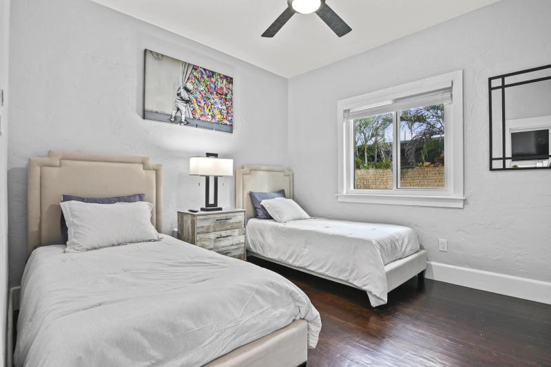 Duplex, Triplex and Fourplex Images