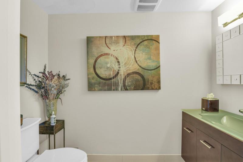  Condo & Townhome Photos