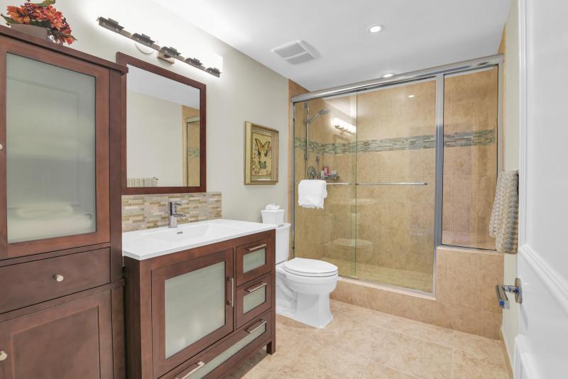  Condo & Townhome Photos