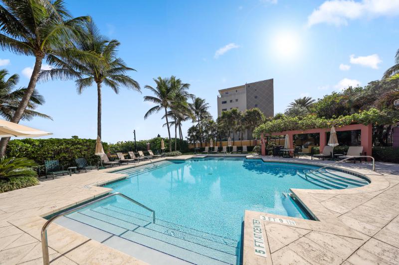  Condo & Townhome Photos