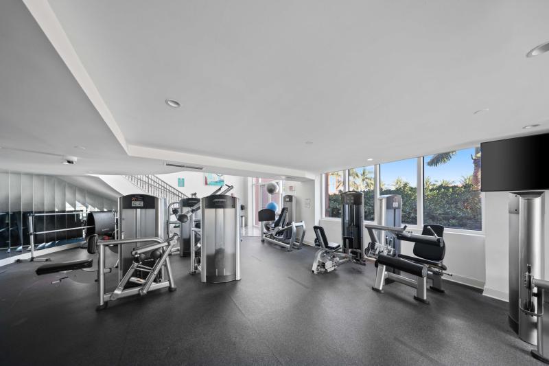  Condo & Townhome Photos
