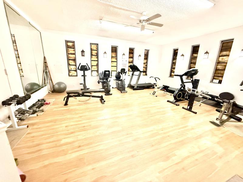  Condo & Townhome Photos