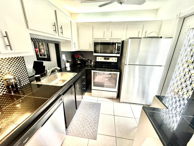  Condo & Townhome Photos