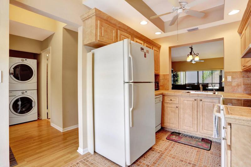  Condo & Townhome Photos