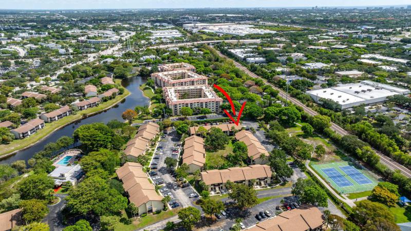  Condo & Townhome Photos