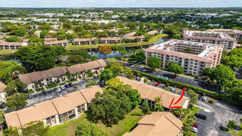  Condo & Townhome Photos