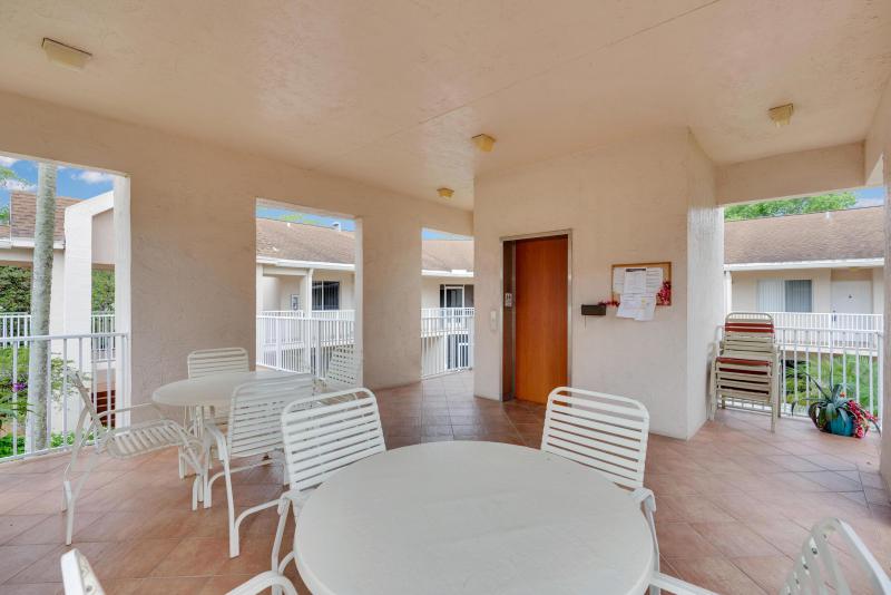  Condo & Townhome Photos