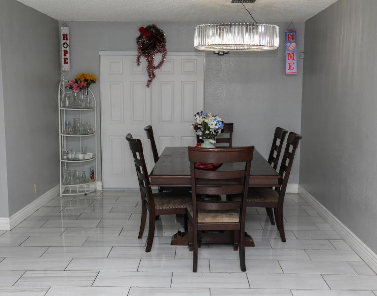  Single Family Homes Photo 3:  North Lauderdale,  FL 33068