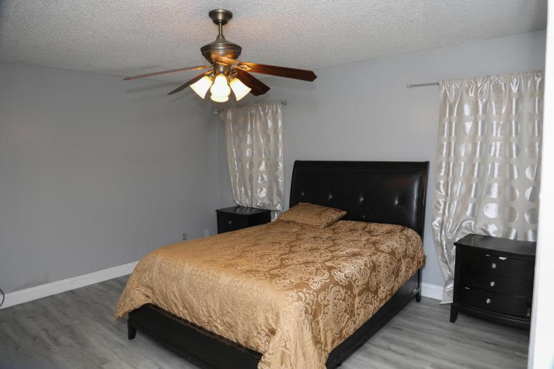  Single Family Homes Photo 7:  North Lauderdale,  FL 33068