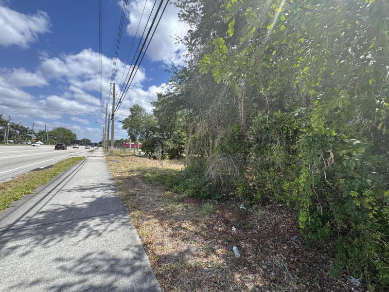  Commercial & Industrial Land Images 