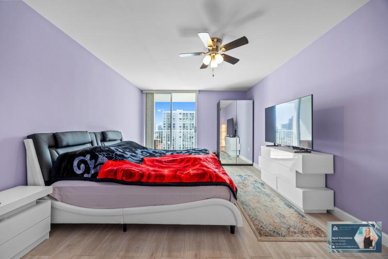  Condo & Townhome Photos