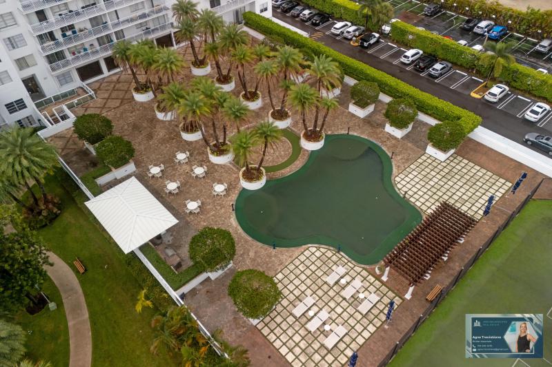  Condo & Townhome Photos