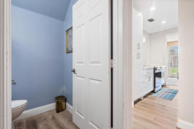  Condo & Townhome Photos