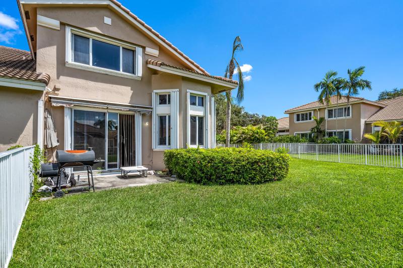  Condo & Townhome Photos