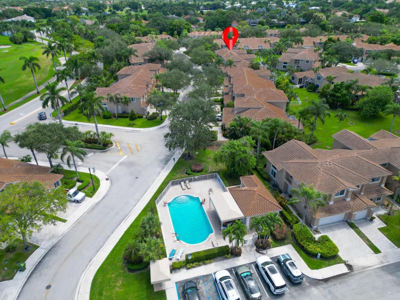 Condo & Townhome Photos