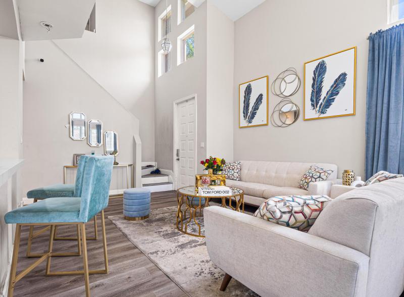  Condo & Townhome Photos